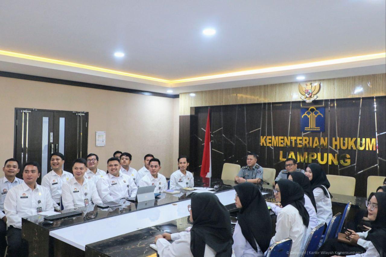 photo 6273896327314262821 y