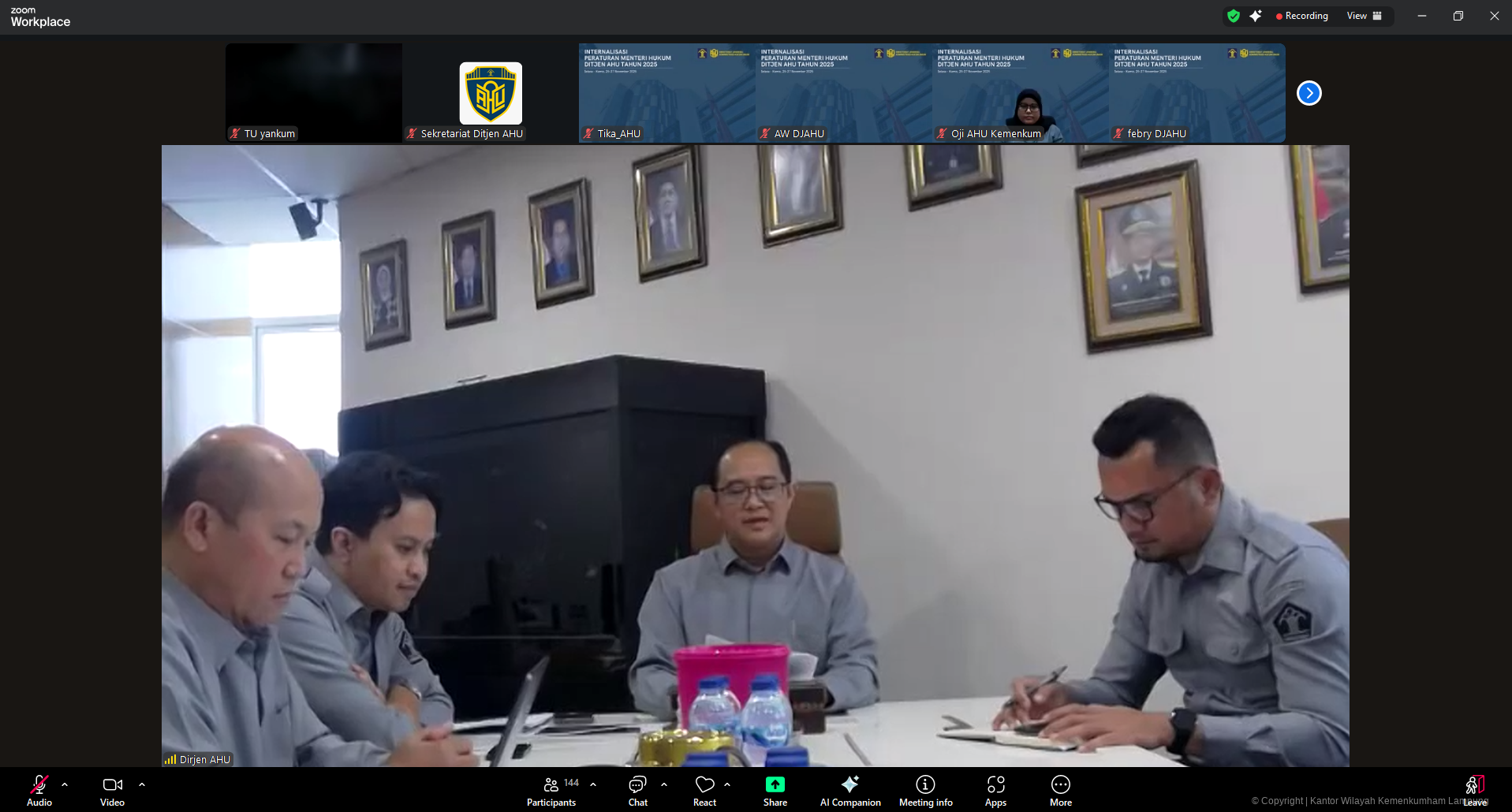 Cuplikan layar 2025 11 24 193913