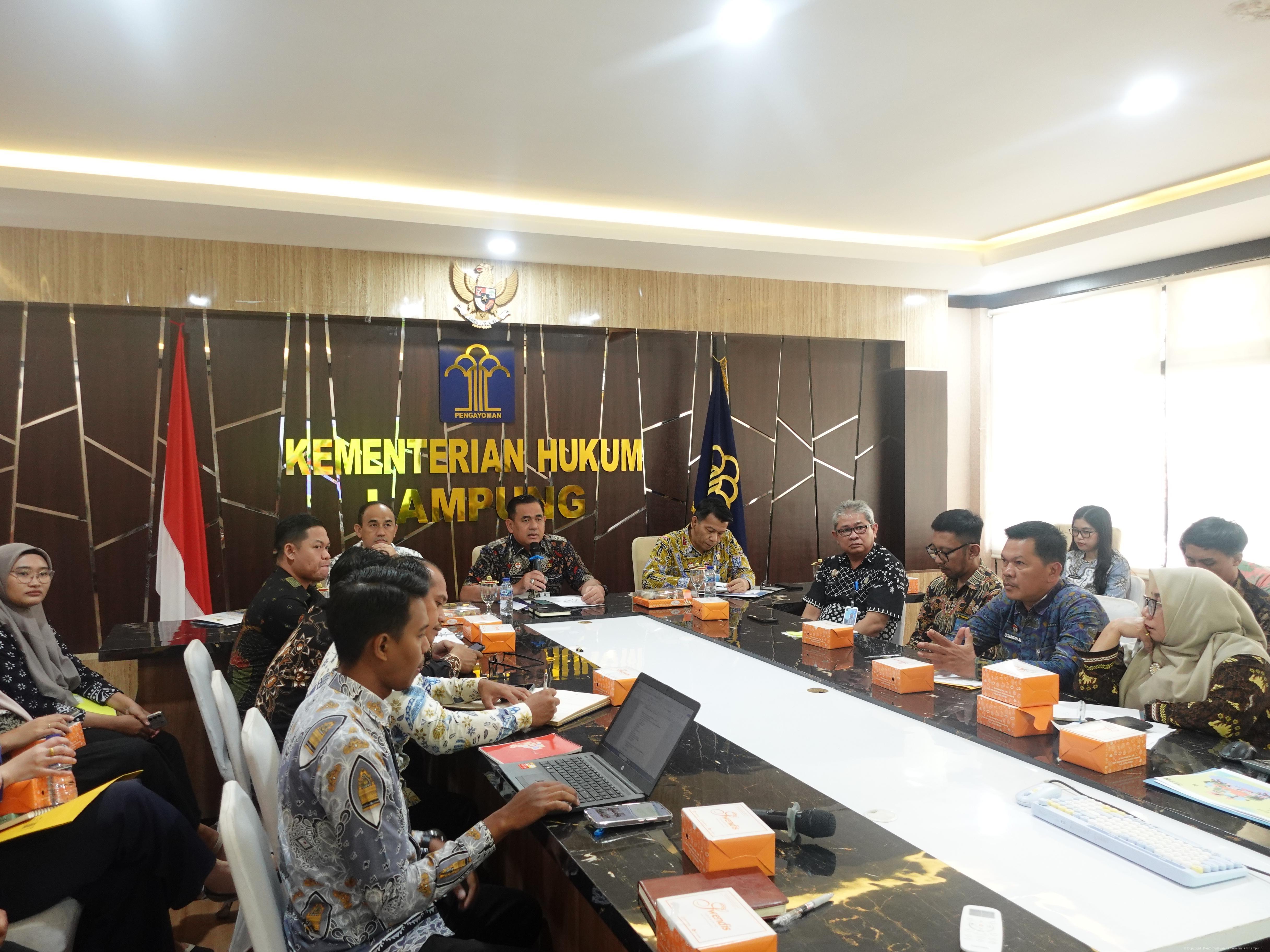 Bahas Pemutakhiran Data Terhadap Kepatuhan Notaris Se-Provinsi Lampung, Kakanwil Gelar Rapat Internal