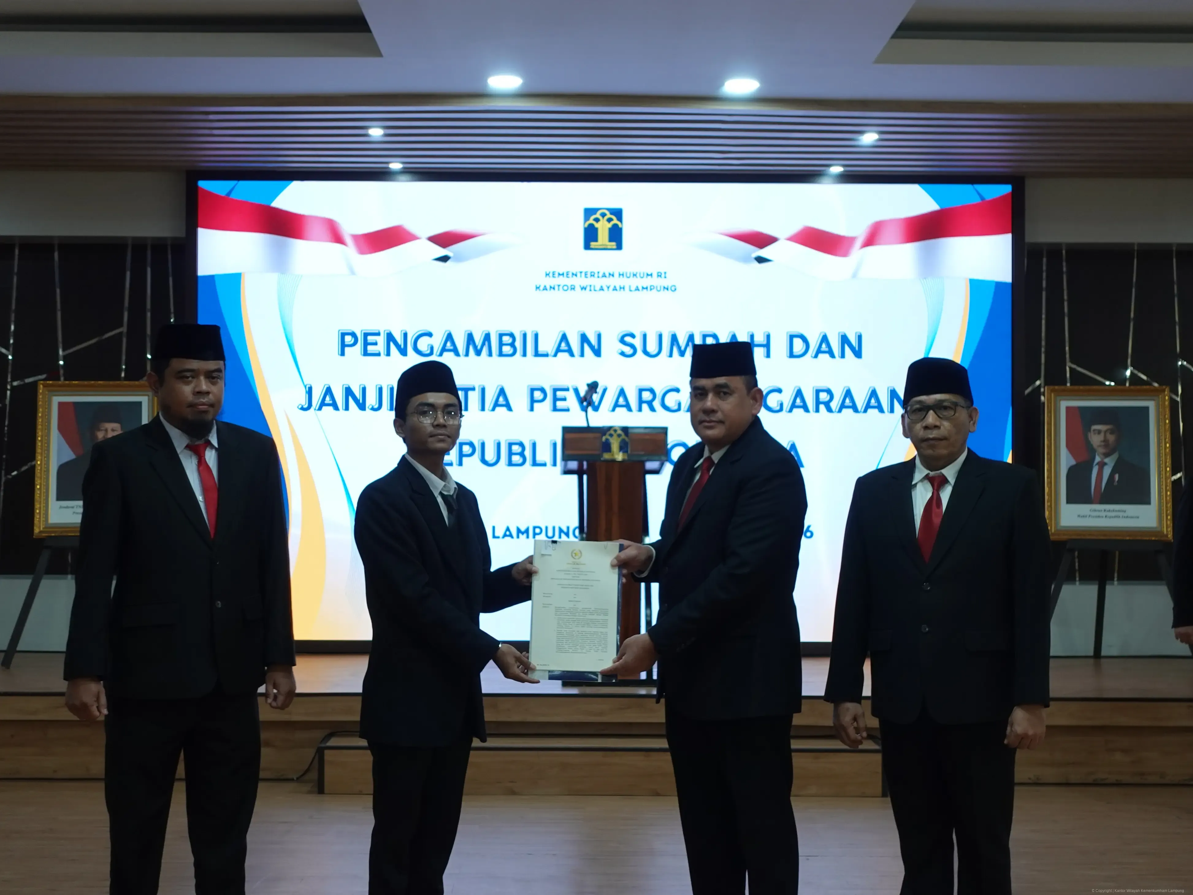 Ambil Sumpah Pewarganegaraan RI, Kakanwil Taufiqurrakhman Tegaskan Komitmen dan Tanggung Jawab Kebangsaan